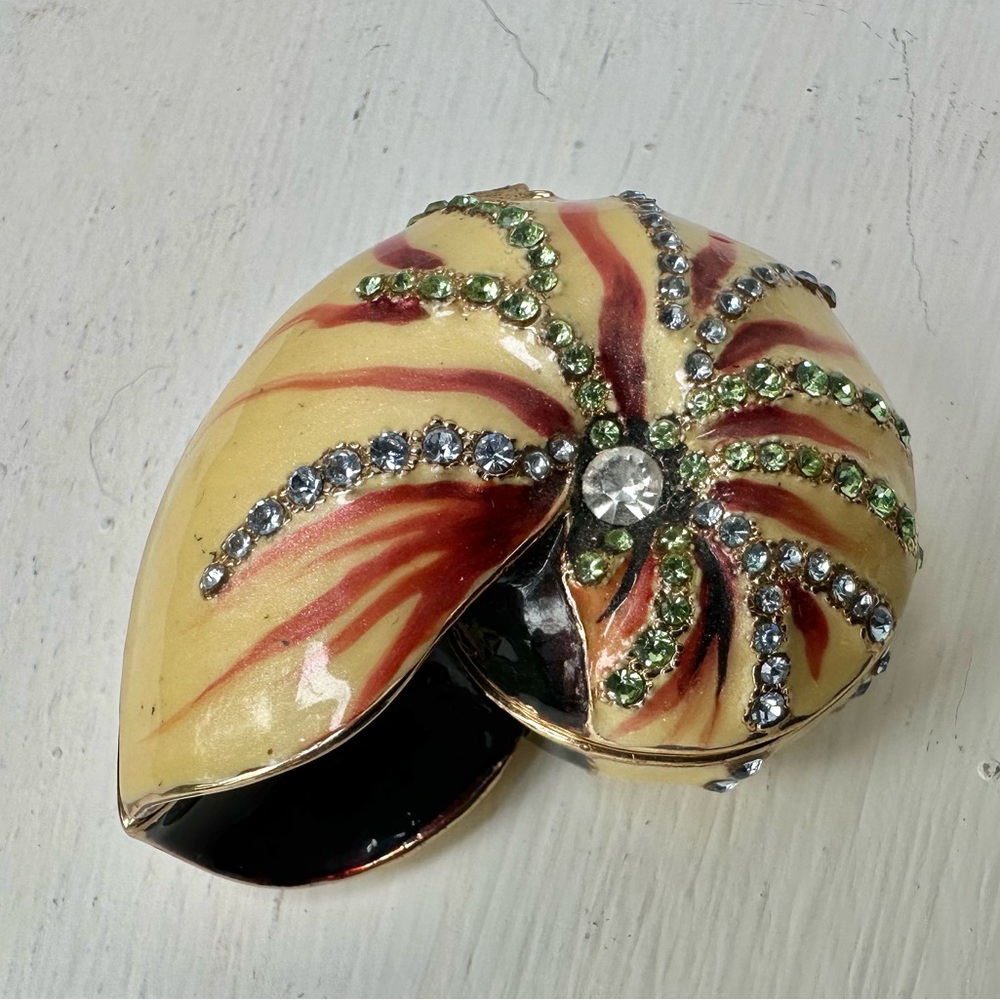 Nautilus Keepsake Box by Kubla